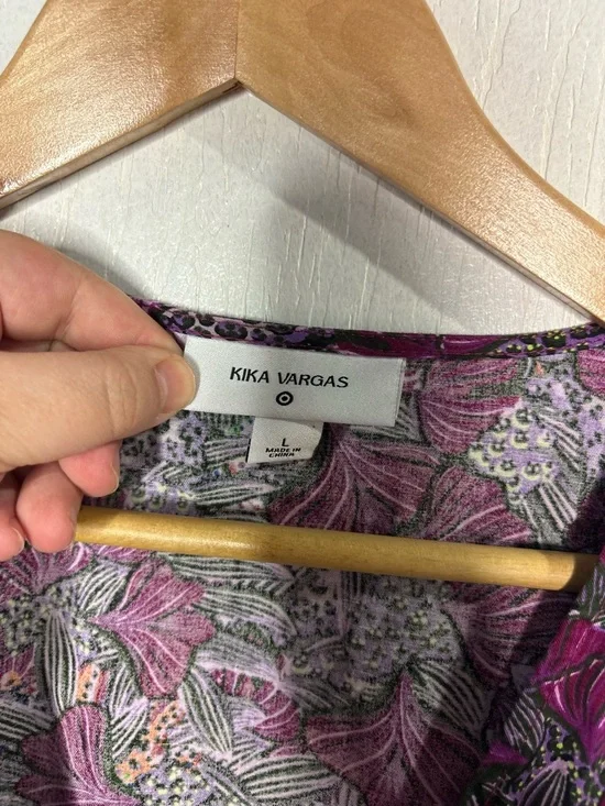 Kika Vargas For Target purple floral wrap top balloon sleeves size large - Picture 10 of 11